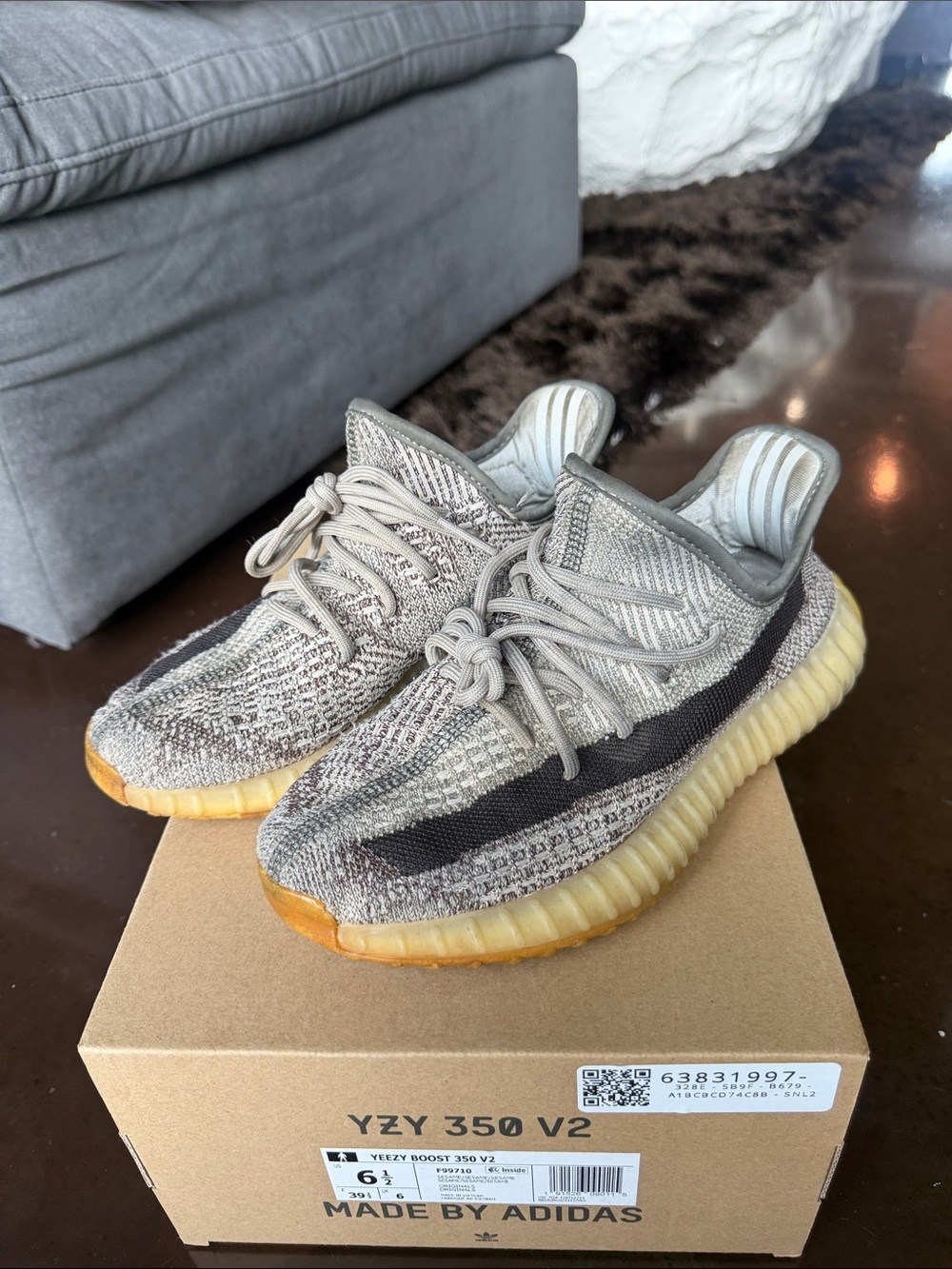Yeezy Boost 350 V2